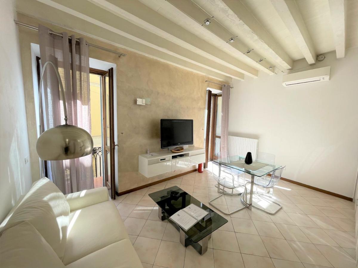 Desenzanoloft Le Petit Bijou - Restyling 2025 - Downtown Ντεζεντσάνο ντελ Γκάρντα Εξωτερικό φωτογραφία